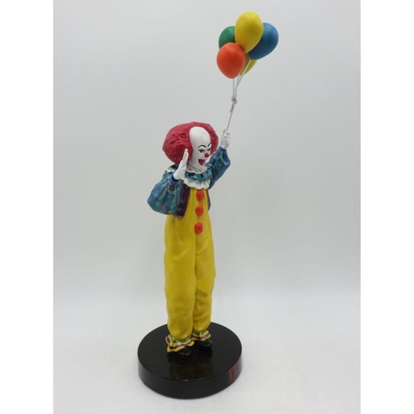 IT Pennywise Talking CLOWN 2018 Figurine With Multicoloured Balloons 14" Tall - Picture 8 of 14
